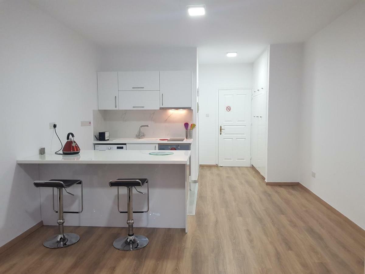 Ground Floor Studio Paphos Exterior foto